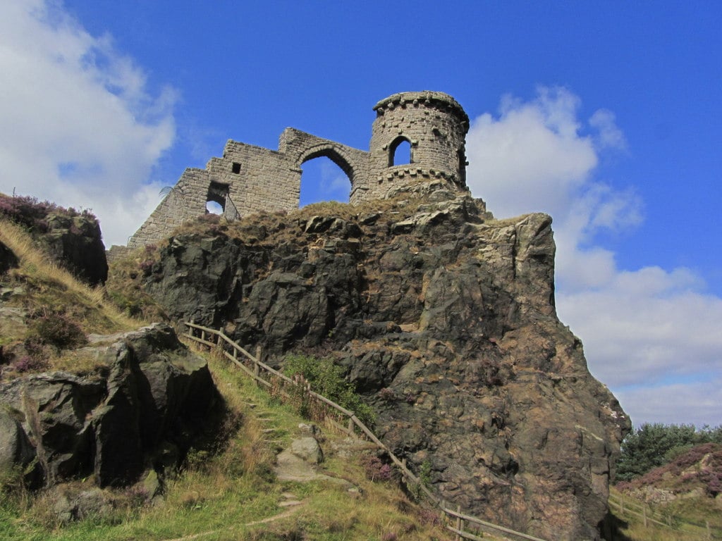 Mow Cop Castle, Staffordshire - Folly  © Copyright Colin Park