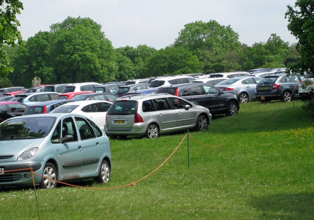 Parking overfllow onDurdham Downs